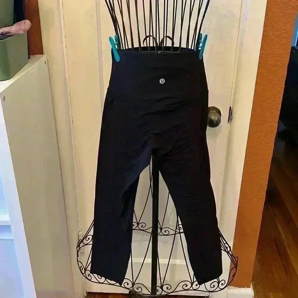 Lululemon Wunder Under Cropped Leggings-Sz 6
